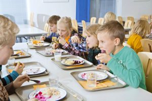 Finlanda ofron vaktet shkollore falas