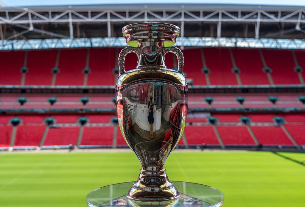 Kush parashikohet në finalen e  EURO 2020