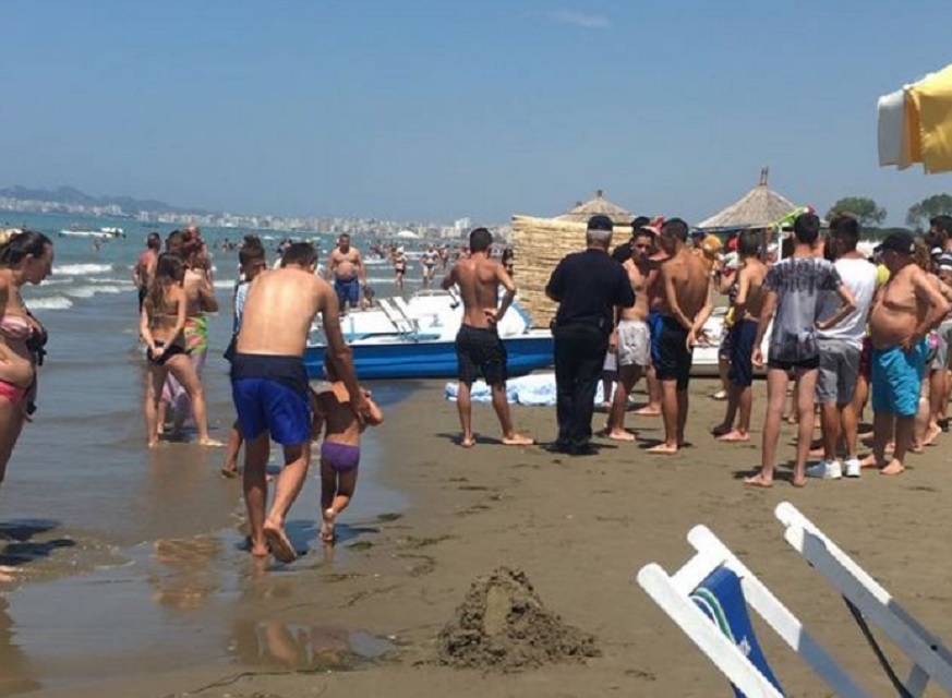 Humb jetën një 41-vjeçar në plazh