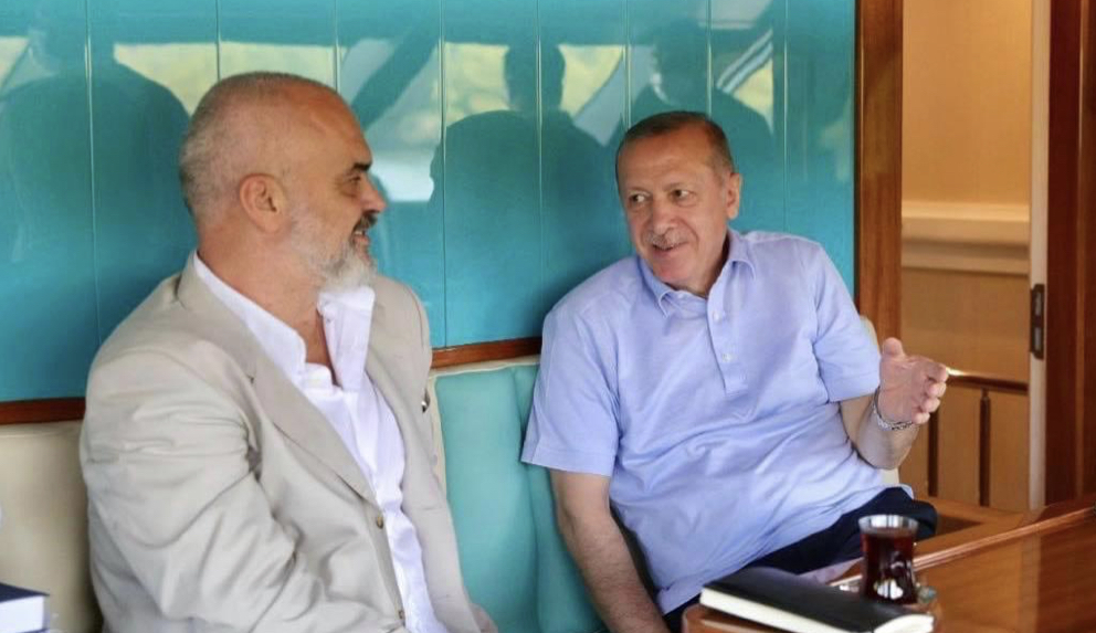 Ta gezojmë mandatin  e tretë erdoganist!