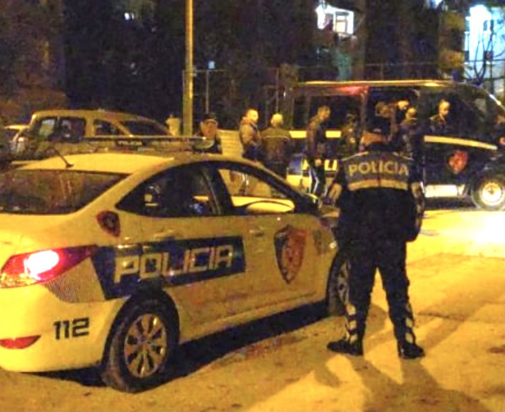 Dyshohet se ka humbur jetën  nga mbidoza, gjendet në një shtëpi të braktisur trupi i një 29-vjeçari