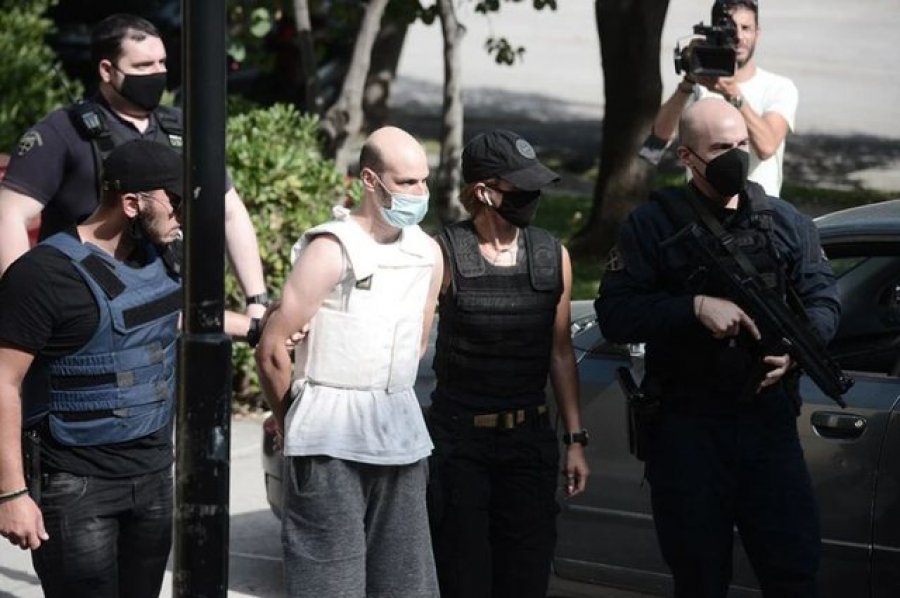 Përdhunoi shqiptaren, bullgari arrestohet duke pirë uzo