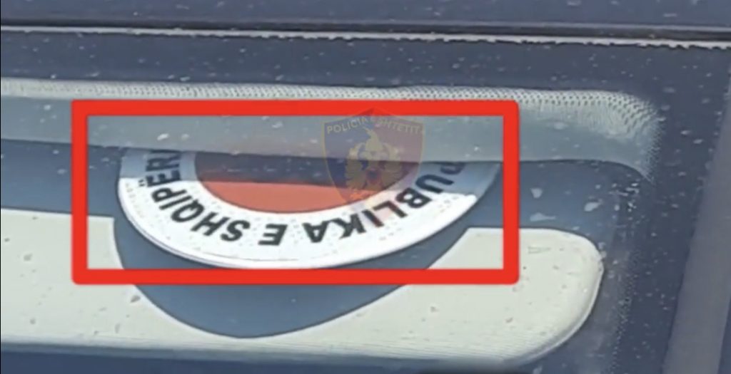 Policia Rrugore kontroll mjeteve që lëvizin me simbole të një institucioni