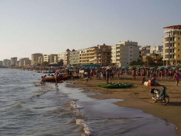 Po lahej në det, mbytet i moshuari në Durrës
