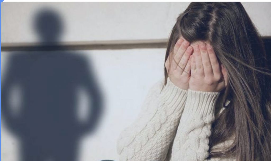 31-vjeçari në Kavajë detyron mbesën të drogohet dhe e ngacmon seksualisht