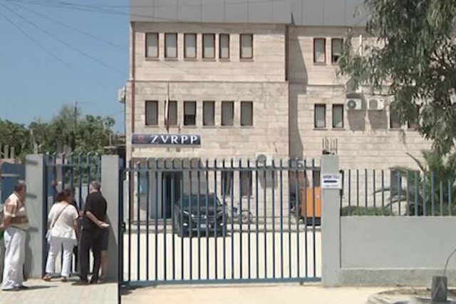 Plas grushti në Hipotekën e Vlorës