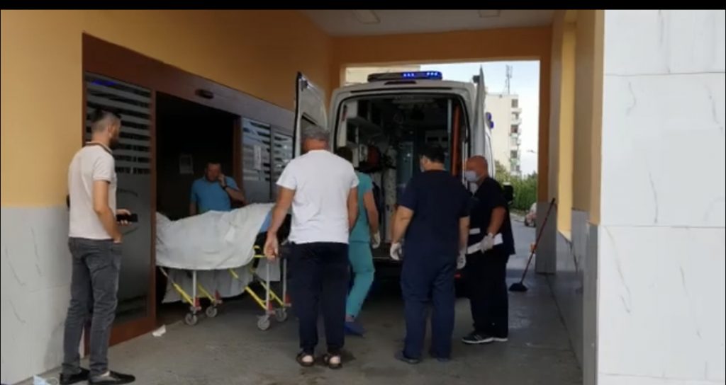 Me djegie të shumta në trup, momentet kur transportohen drejt Tiranës të plagosurit në hotelin në Velipojë