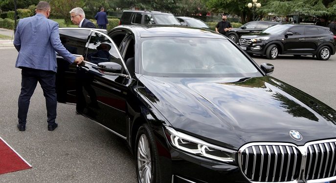 Ku është zhdukur “BMW”-ja 97 mijë Euro e blerë nga Ardi Veliu për Sandër Lleshan