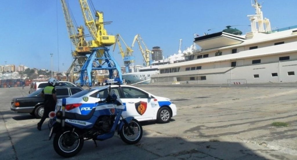 Policia sekuestron një sasi droge në kamionin me banane, mjeti vinte nga Amerika Latine