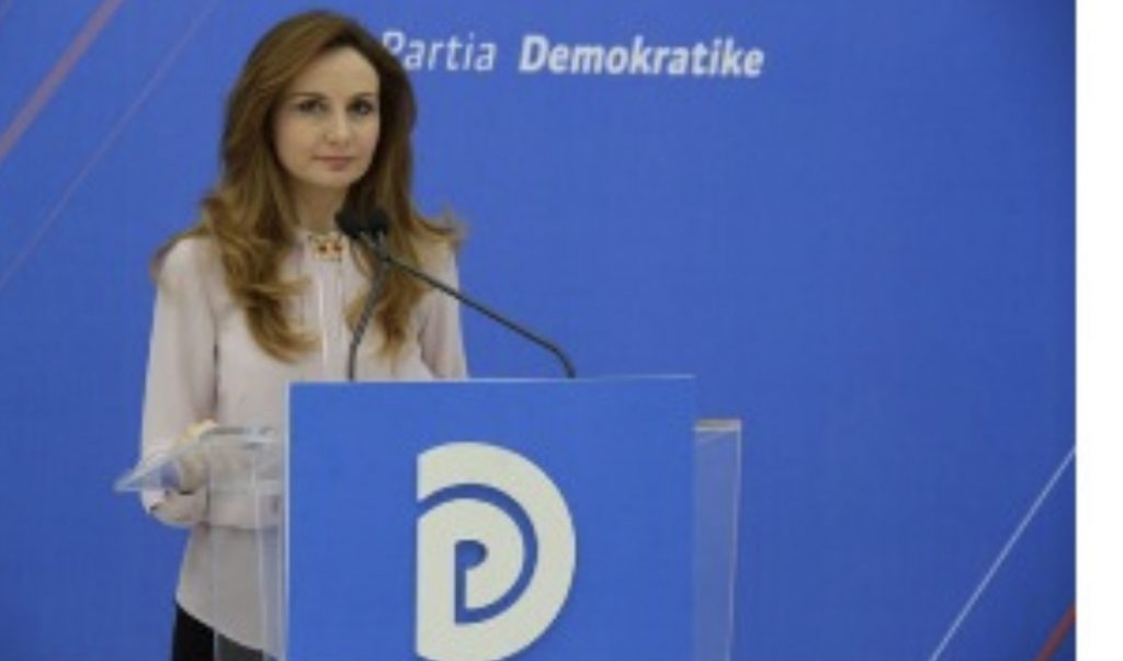 Tabaku: Kushdo që do të shesë qoftë edhe një shishe uji duhet të kërkojë lejen e qeverisë