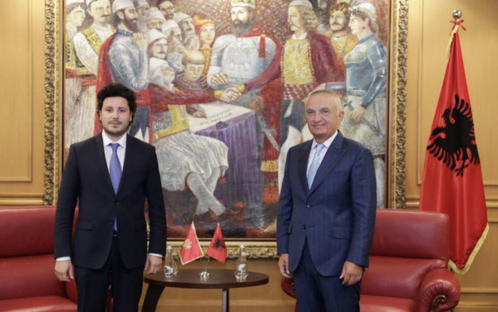 Presidenti takon Dritan Abazoviç: Më shumë hapësira dhe investime për shqiptarët