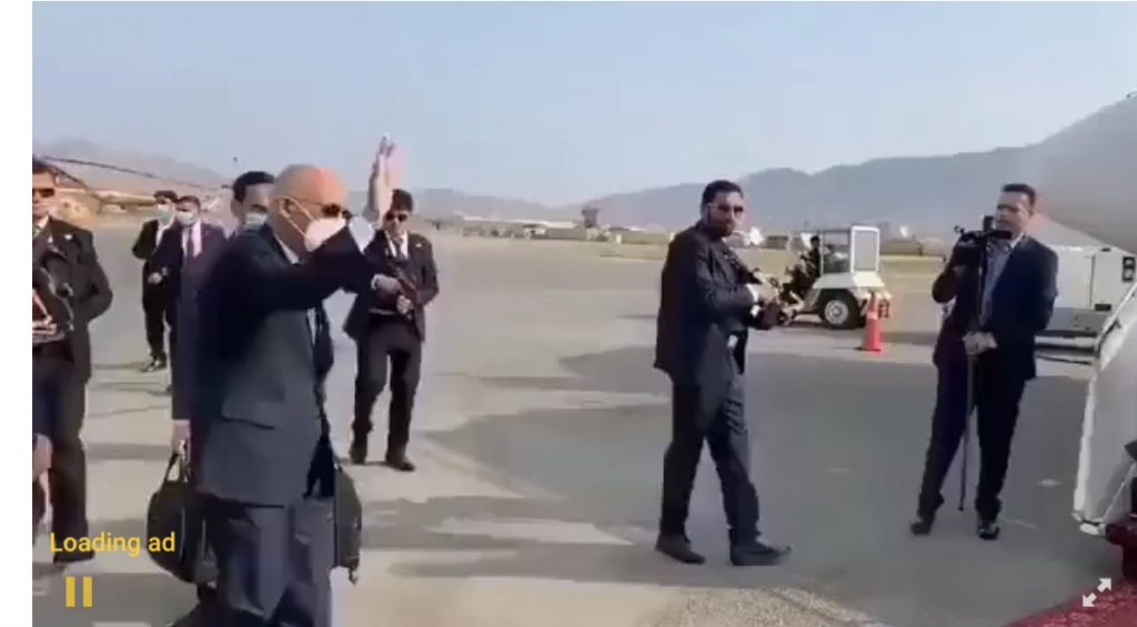 Presidenti afgan largohet, talebanët marrin pallatin predidencial