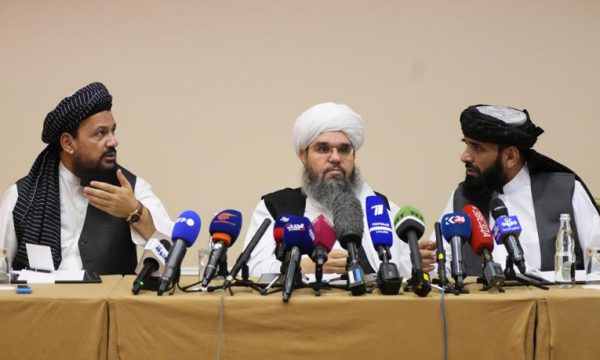 Kurs i ri nga talebanët? Militantët: Vajzat do lejohen të marrin arsim dhe gratë do të jenë pjesë e qeverisë së re