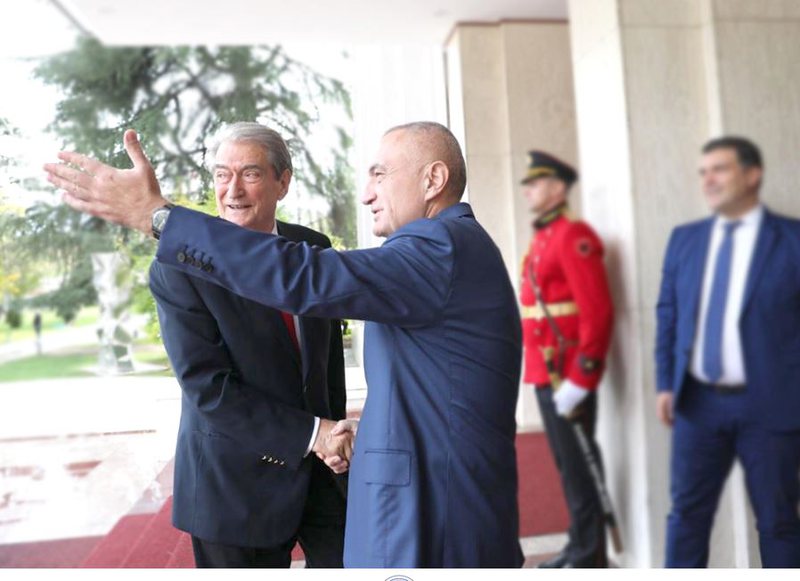 Plasin skenarët post-gusht, Berisha arrestohet në shtator, pasohet nga Meta