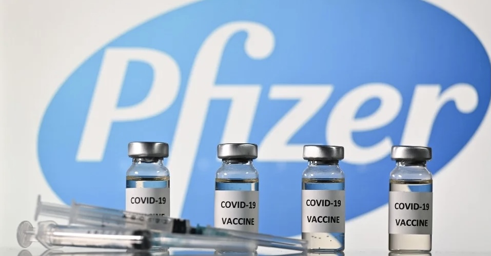 FDA jep miratimin e plotë, Pfizer bëhet vaksina e parë e licensuar kundër koronavirusit