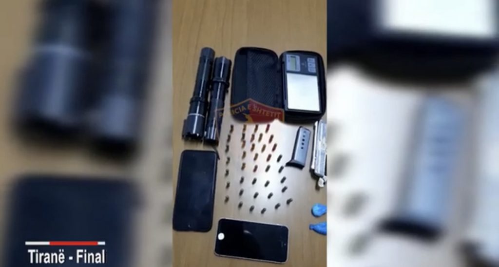 38-vjeçari bie në prangat e policisë