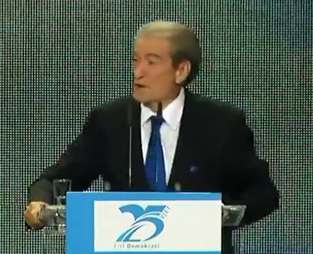 Berisha publikon videon dhe iu jep mesazhin demokratëve: 1000 të mbeten, do të mbetem njëri prej jush. Sikur 100 të mbeten, do mbetem njëri prej jush