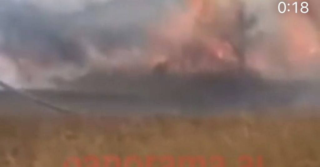 Riaktivizohet vatra e zjarrit në Nartë! Flakët shumë afër depozitave të naftës!