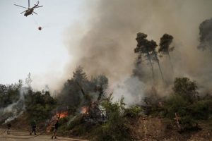 Një zjarr tjetër shpërthen në ishullin Evia