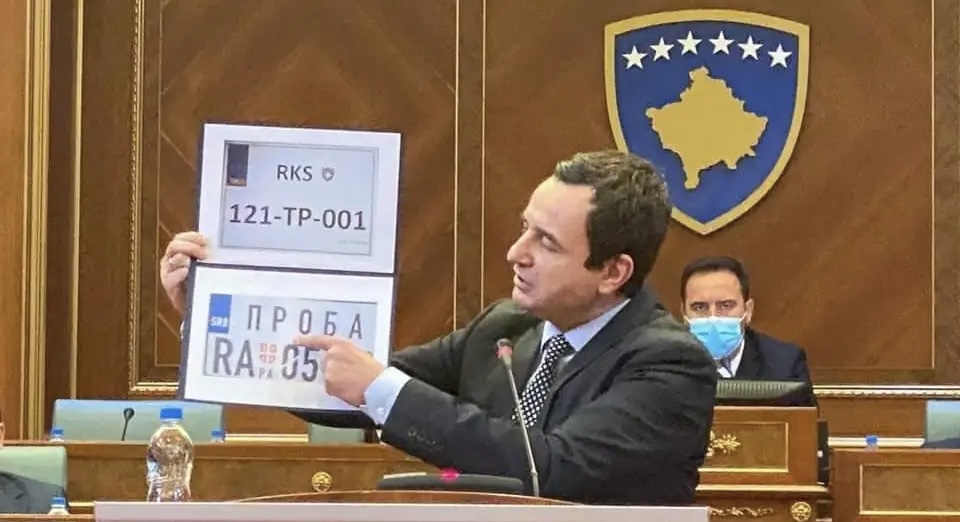Marrëveshja në Bruksel, reagon Albin Kurti: Tani fillon epoka kur Serbia mësohet me reciprocitetin e targave!