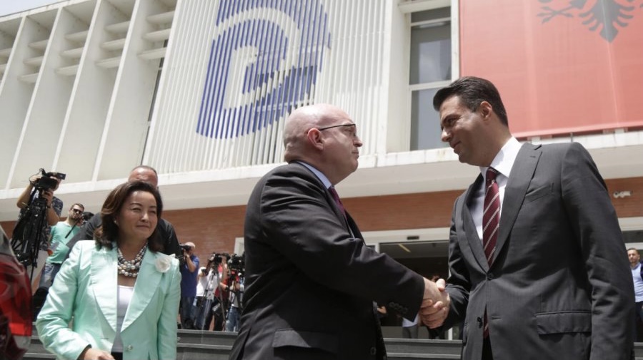 Basha zbulon çfarë i tha zyrtari i lartë i SHBA: Zbulon çfarë i tha zyrtari i lartë i SHBA: Philip Rreker s’pranoi asnjë…