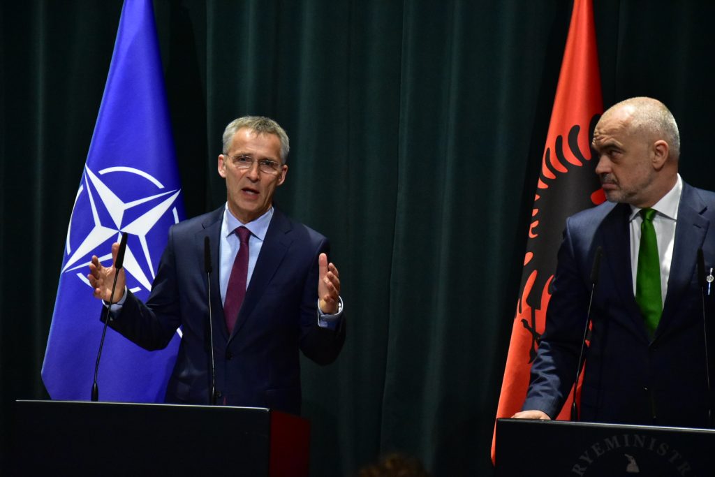 A po synon Rama postin e sekretarit te Natos?