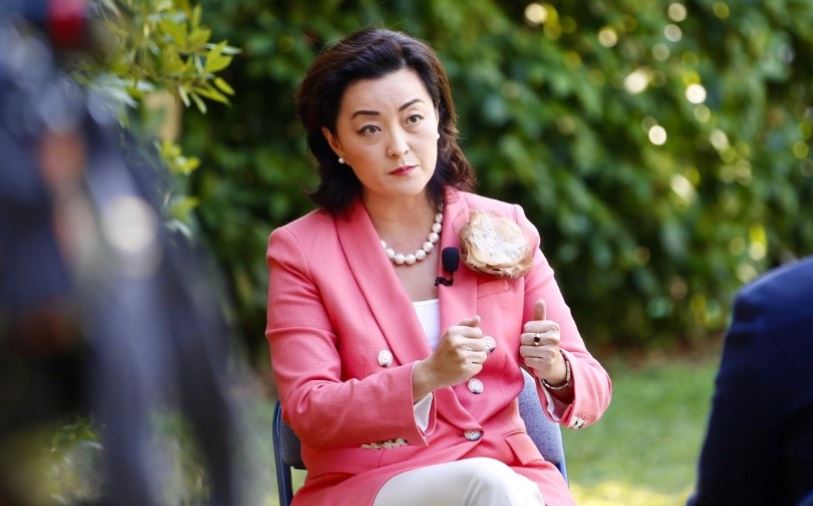 Ambasadorja Yuri Kim: Para një viti njerëzit talleshin me SPAK