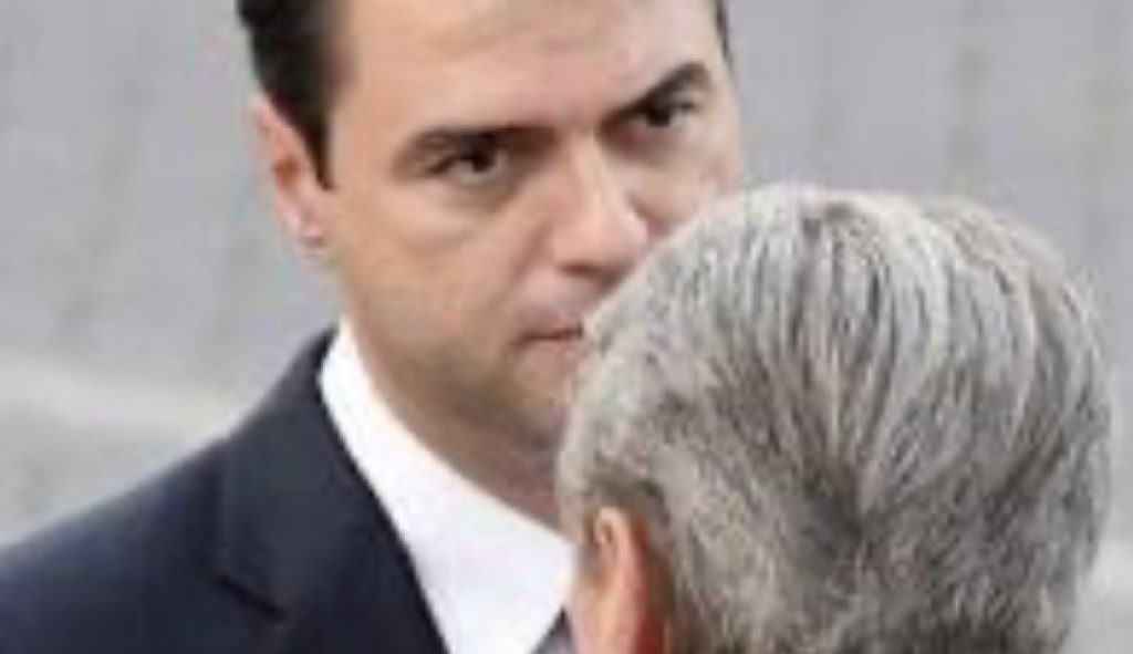 Si e gënjeu hap pas hapi Basha, Berishën
