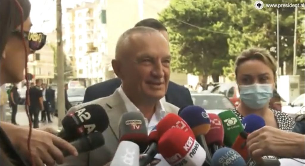 Presidenti flet për kabinetin e ri: Qeveria të fillojë punë sa më parë! Parlamenti të jetë sa më demokratik