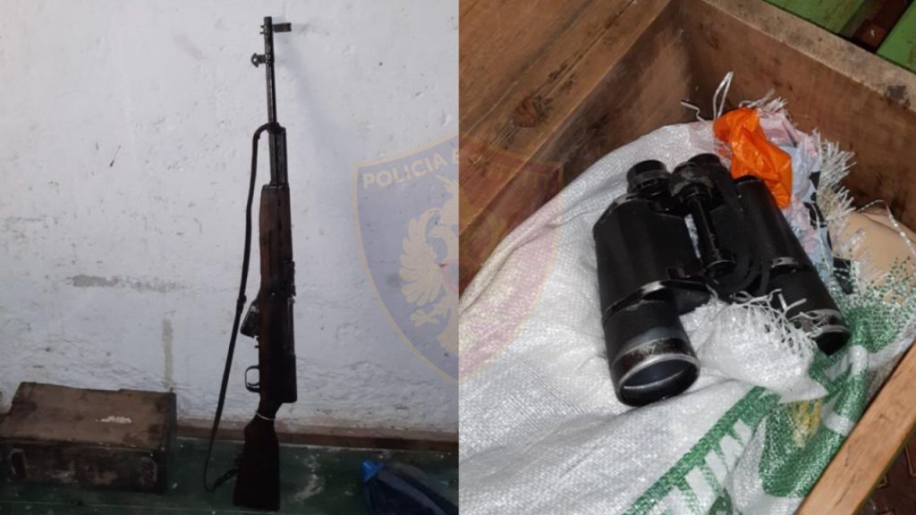 Në pranga 51-vjeçari,Iu gjet armë zjarri dhe municion luftarak në banesë
