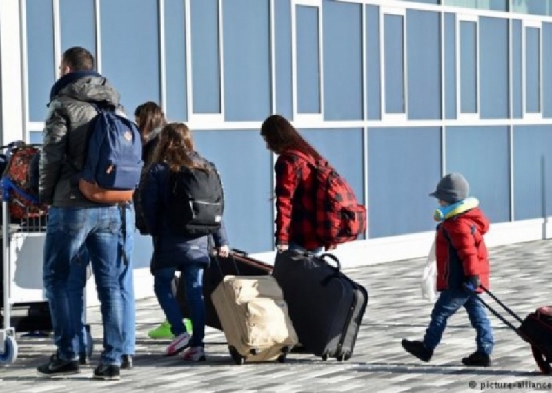 Emigracioni dhe plakja e popullsisë ulin numrin e familjeve në vend për të dytin vit radhazi