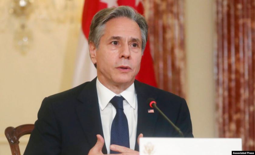 Udhëtimi i parë pas tensioneve/ Sekretari amerikan i Shtetit niset drejt Francës, ja çfarë pritet nga Antony Blinken