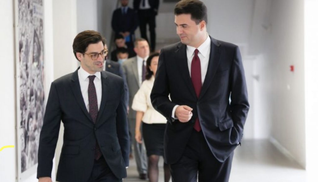 Zyrtarët e lartë Republikanë të Delegacionit të Kongresit të SHBA zgjedhin Lulzim Bashën për takimin e parë në Shqipëri