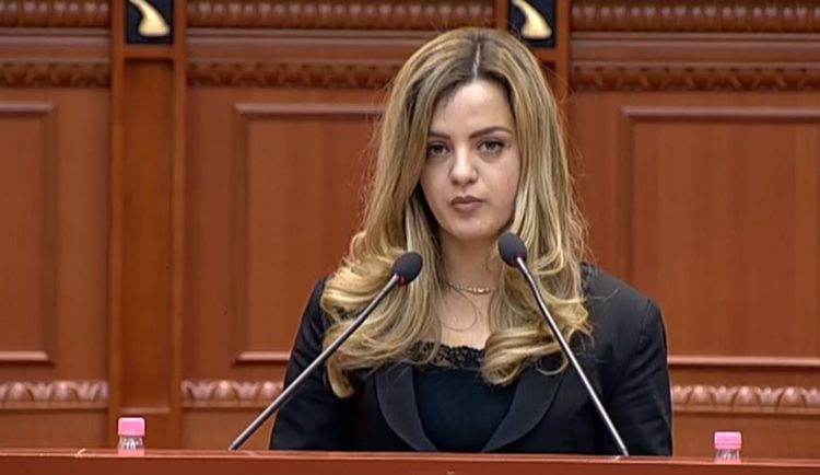 Dokumentet/ “Babai me të shkuar kriminale?”, dorëzohet në KQZ ankesa për deputeten Elda Hoti: Shkeli dekriminalizimin, fshehu ndryshimin e emrit të të atit