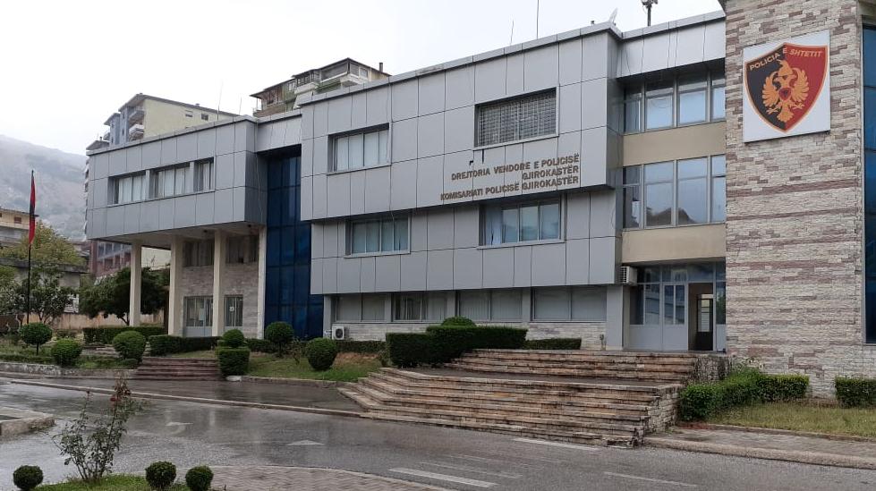 Pezullohet nga detyra shefi i Komisariatit të Policisë së Gjirokastrës