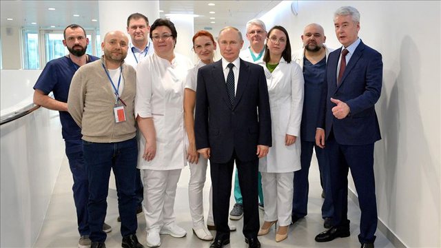 Rusia në karantinë për një javë, Putin urdhëron qytetarët të mos dalin në punë