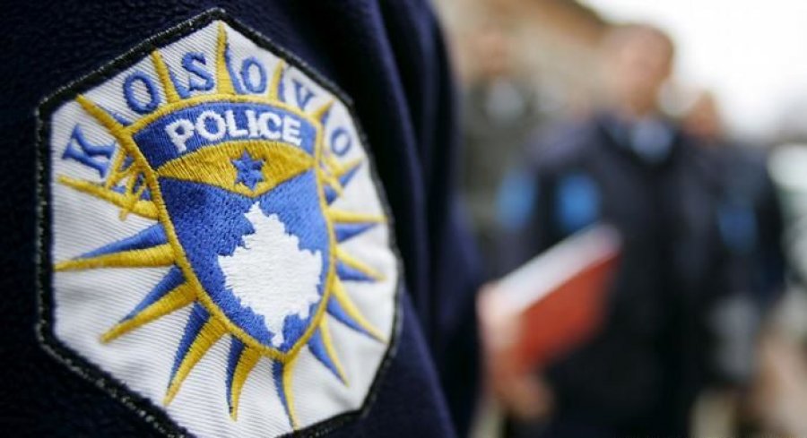 “Po përgatisnin sulme terroriste”/ Policia e Kosovës arreston 5 persona, gjenden dronë, eksplozivë dhe armë