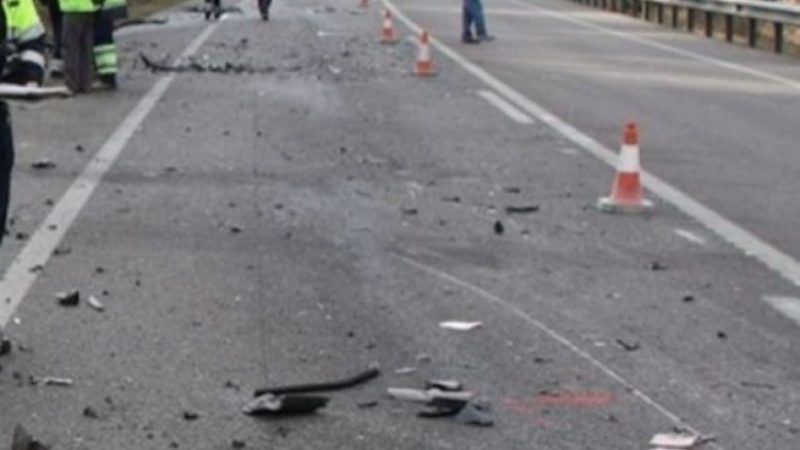Aksident i rëndë në aksin Shkodër-Lezhë, një i vdekur dhe një i plagosur rëndë