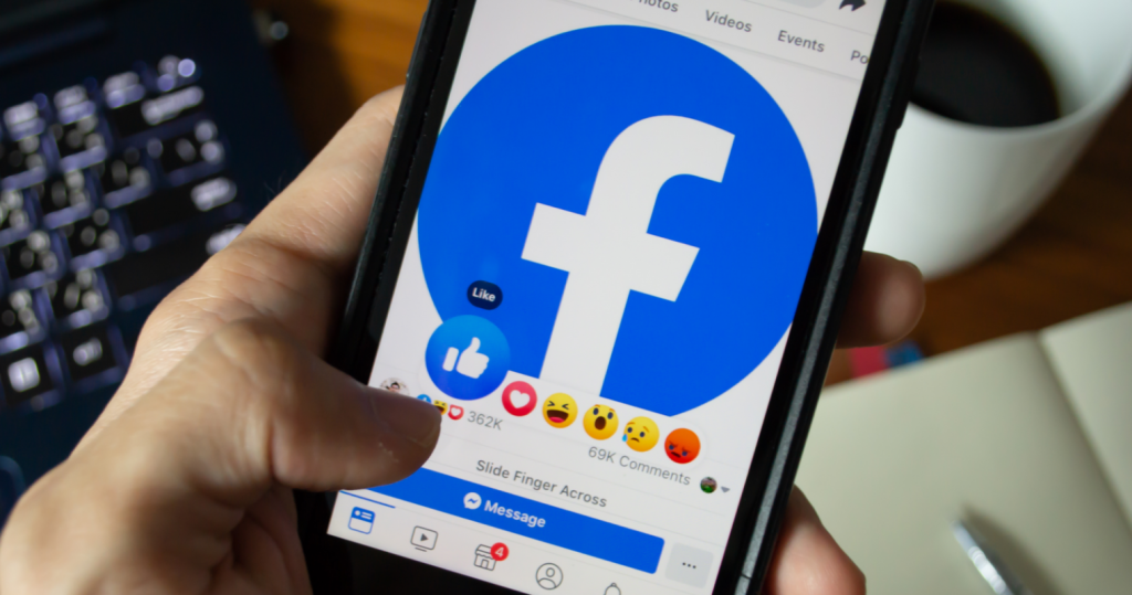 Facebook, Instagram dhe WhatsApp nuk po funksionojnë prej orësh/ Ja sa ka humbur ekonomia globale, bien aksionet e gjigantit të rrjeteve sociale