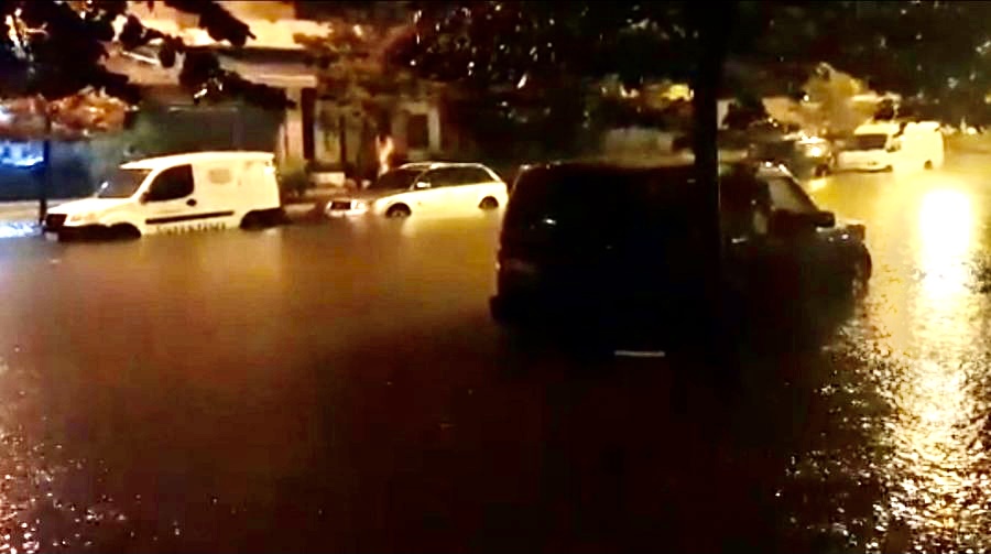 Rikthehen  përmbytjet  në VLORË