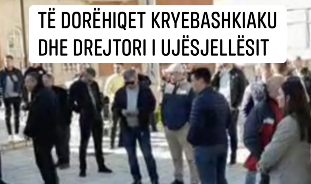 Helmimi i 600 personave, qytetarët e Krujës në protestë: Rrjeti i ujit u mor nga tubat e naftës në Ballsh