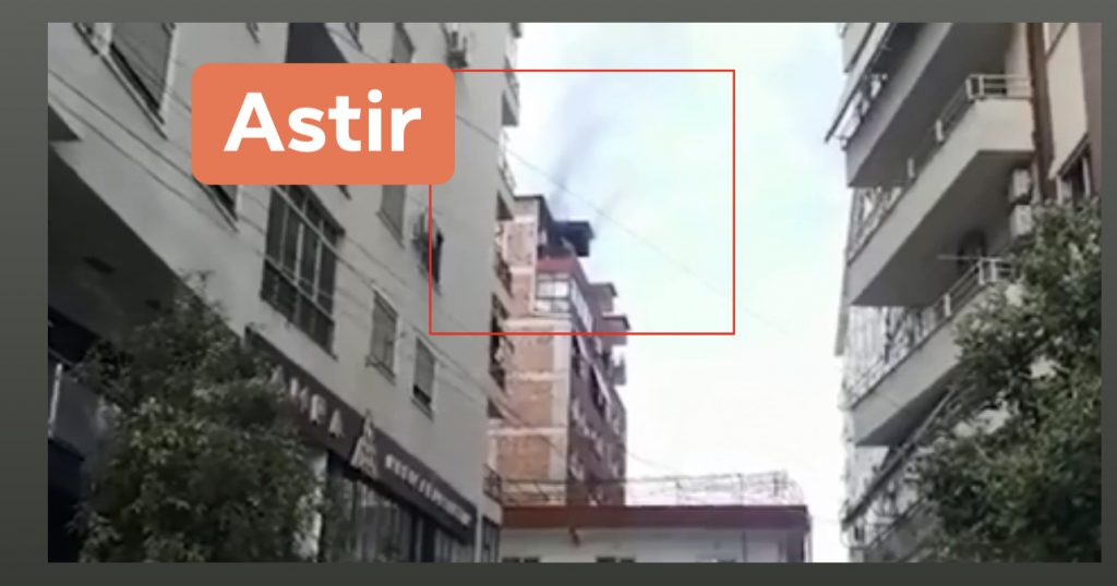 Përfshihet nga flakët pallati në Tiranë
