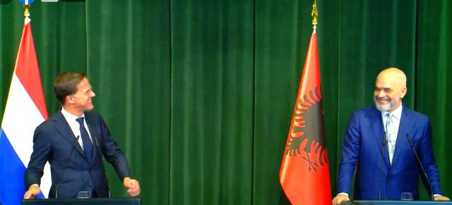 Rama thumbon kryeministrin holandez: Iu desh të fitonte katër palë zgjedhje të vinte në Tiranë