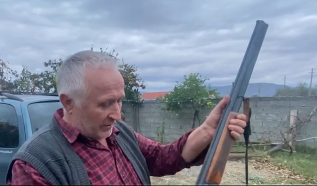 Çfarë po ndodh në Lezhë? Banorët e fshatrave e gdhijnë me armë tek koka e krevatit, natë e ditë zgjuar