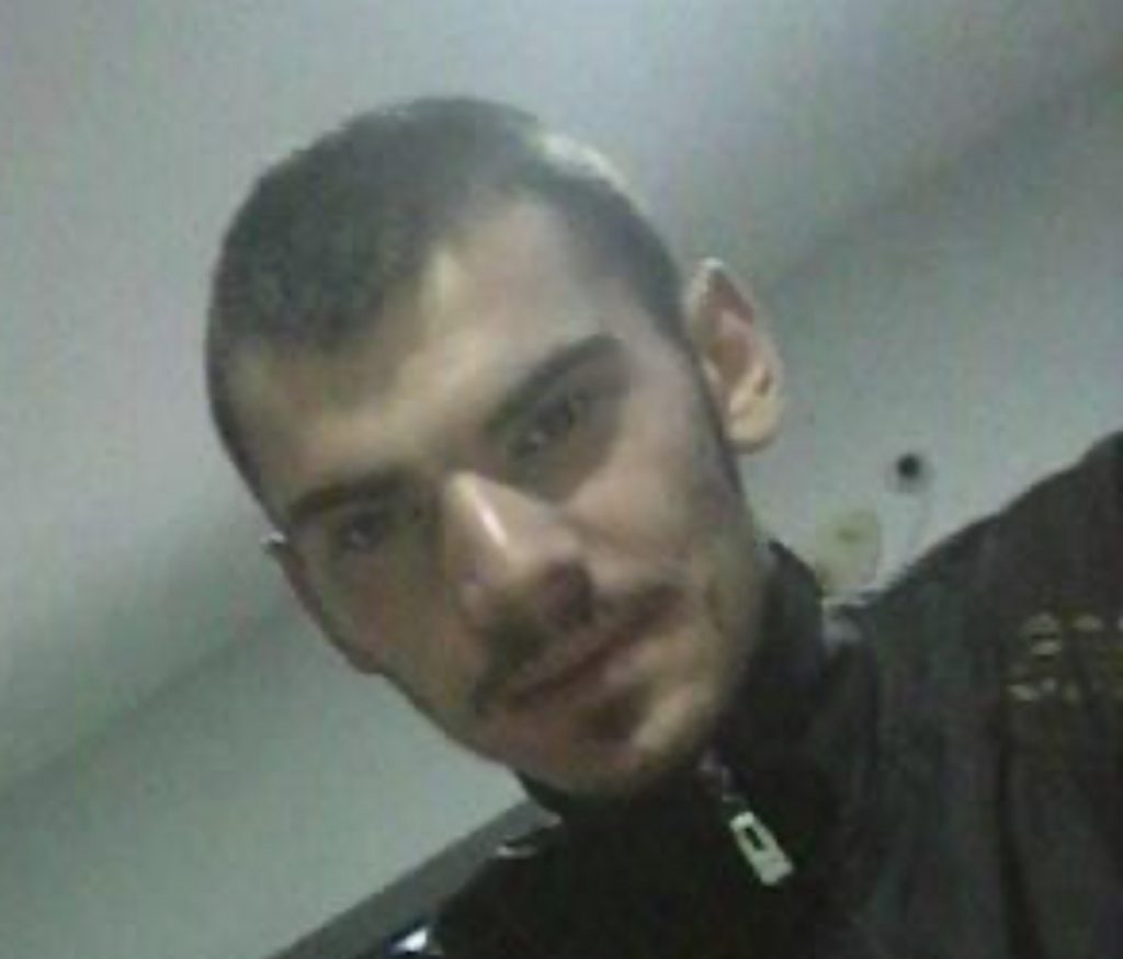 Emri/ Kush është autori që vrau dhe plagosi një tjetër për një femër