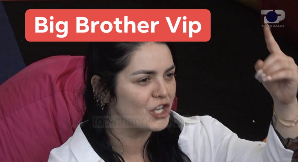 Debate për puthjen Dj Pm-Sara / Fifi humb ndjenjat në spektakël live