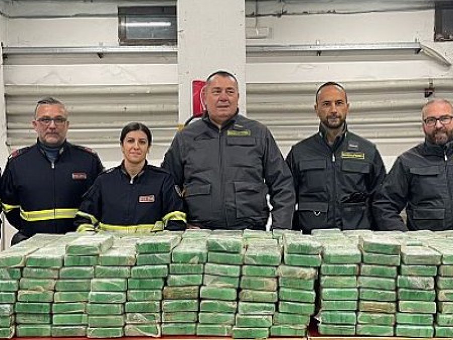 Biznesmeni shqiptar kapet 476 kg kokainë të pastër në makinë