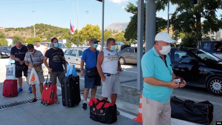 Njoftimi i MPJ për udhëtimet drejt Greqisë: I vetmi ndryshim i rregullave sot është…