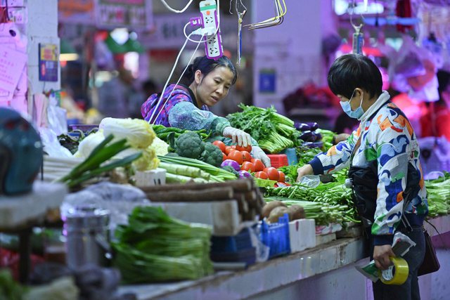 Kina u kërkon qytetarëve të grumbullojnë ushqime deri në pranverë