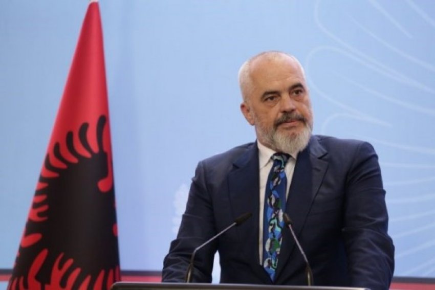 Rama në Francë, merr pjesë në Forumin e Paqes